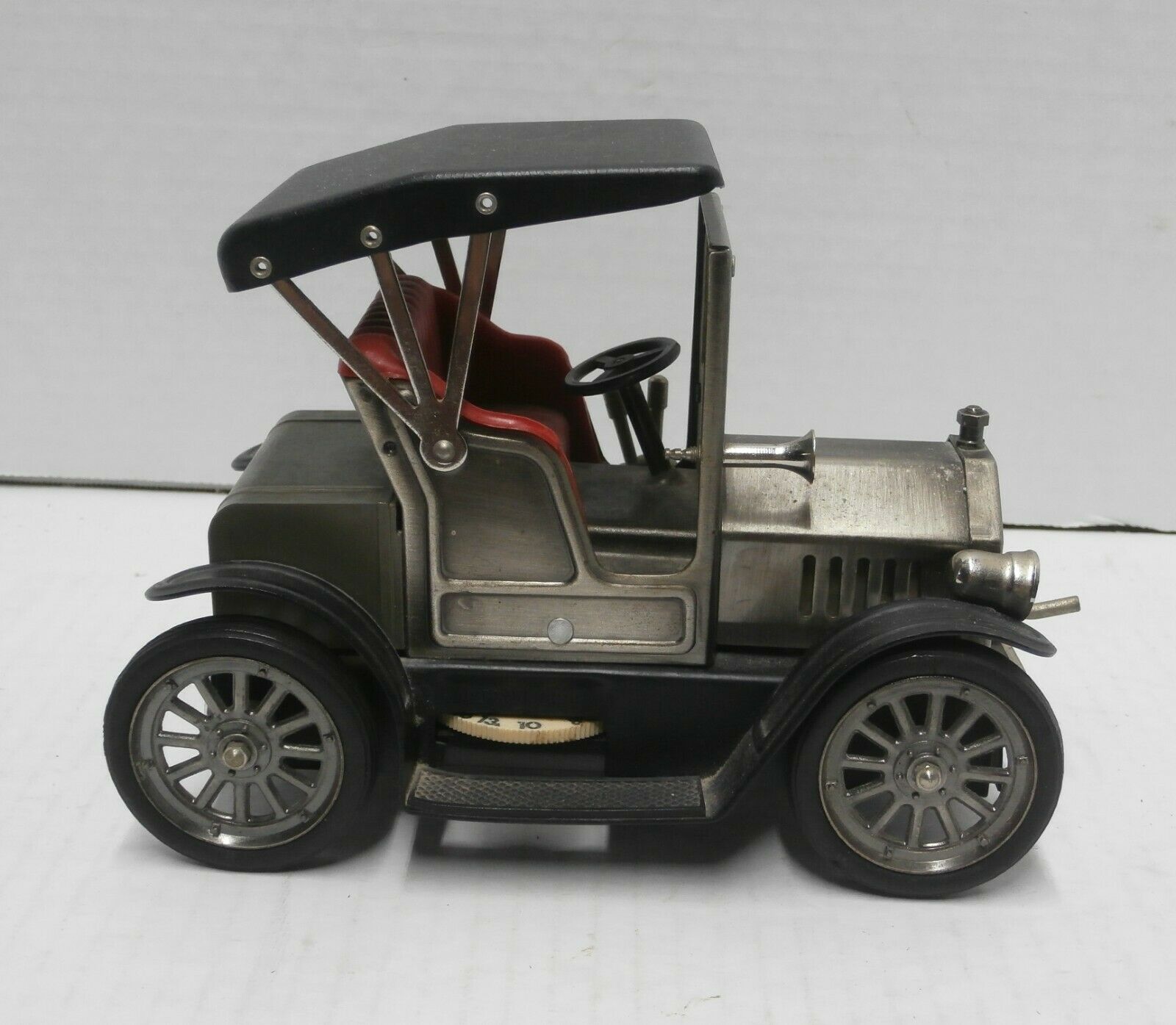 Vintage AM Radio 1917 Car - Model T? - s11c