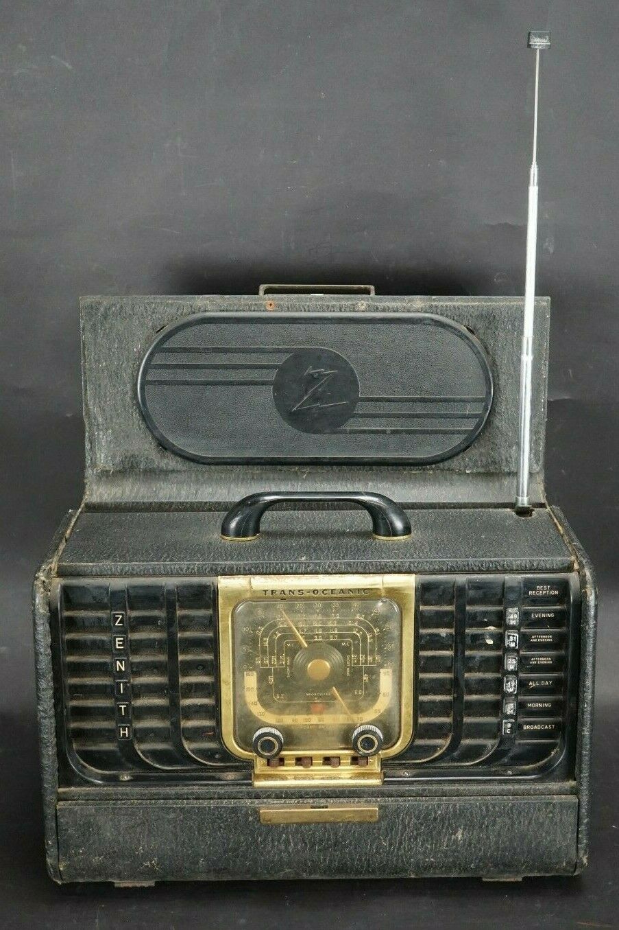 Vintage Zenith Trans-Oceanic Wave Magnet World Band Radio Model 8G005