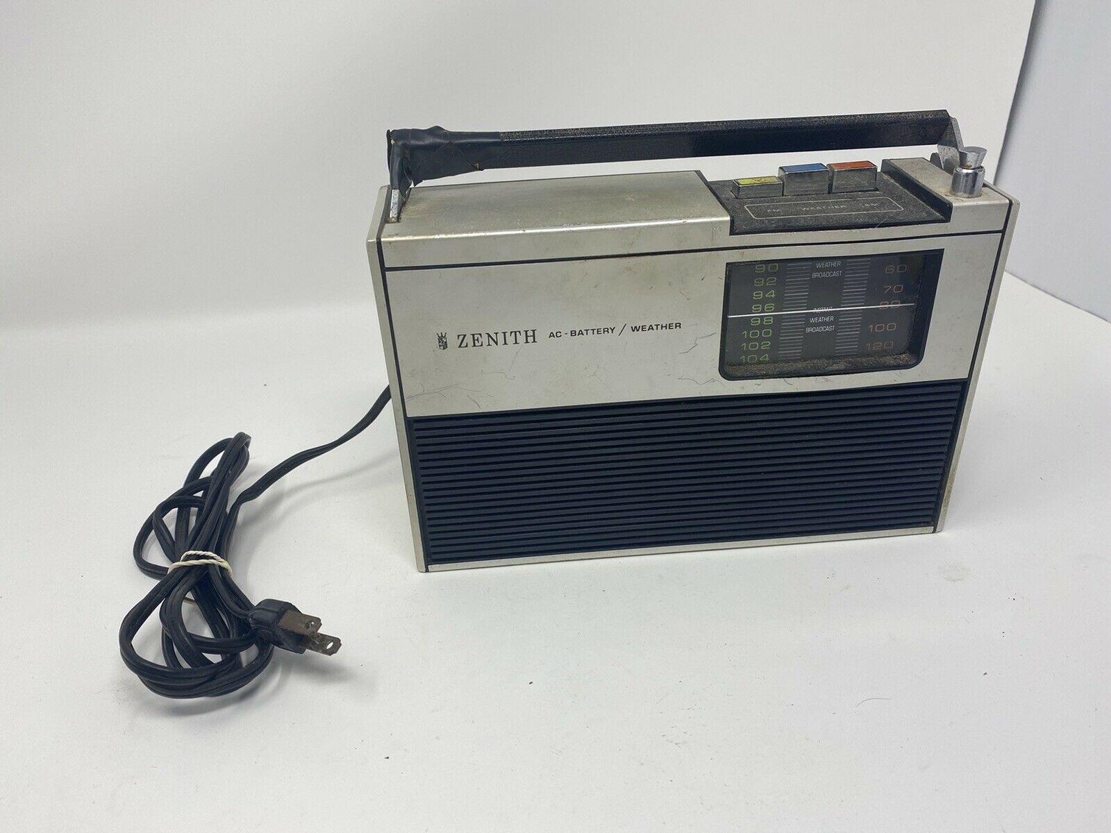 Vintage ZENITH AM FM Weather Radio  - AC or Battery Powered - Rare - Tested READ